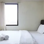 Minimalist 2Br Apartment At Gateway Ahmad Yani Cicadas By Travelio