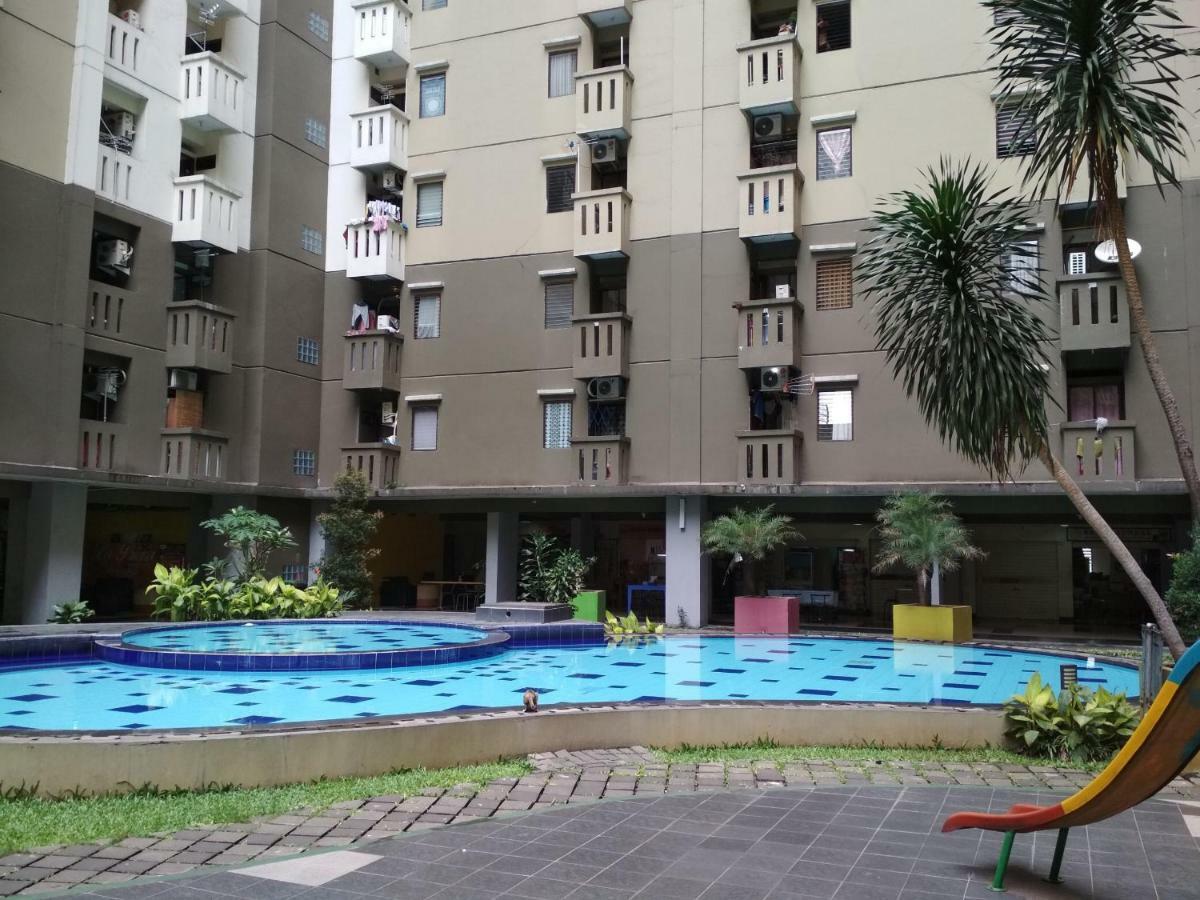 Apartemen Minimalist 2br At Gateway Ahmad Yani Cicadas By Travelio